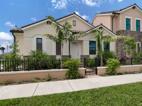 938 E VENICE AVE — home for sale