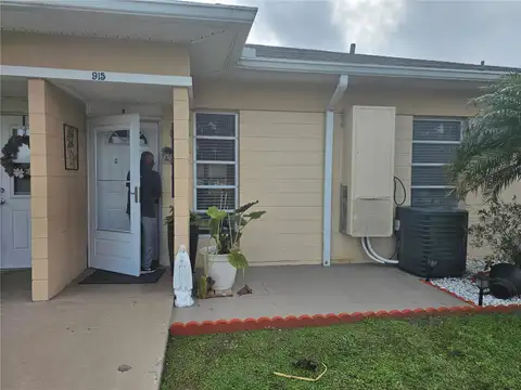 915 CLUB CIR — home for sale