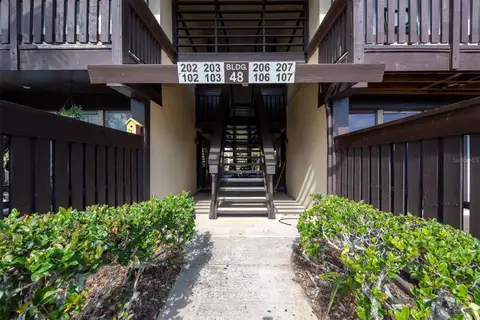 48 CLUB HOUSE DR #106 — home for sale