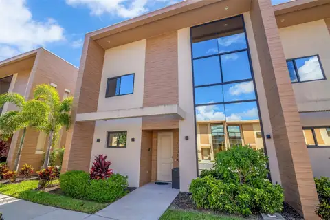 7567 BROOKLYN DR — home for sale