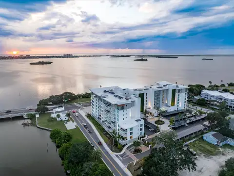 1020 SUNSET POINT RD #511 — home for sale