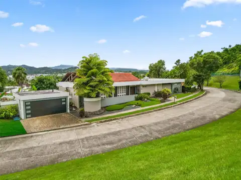 201 REY GUSTAVO, LA VILLA DE TORRIMAR — home for sale