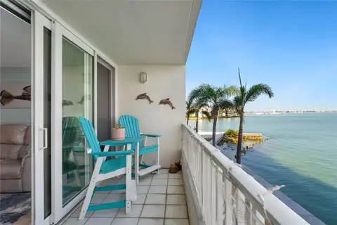 5279 ISLA KEY BLVD S #212 — home for sale
