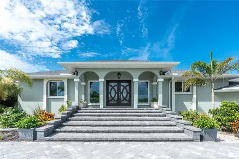 600 LOOKOUT ALY — home for sale