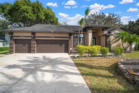 424 SUMMIT CHASE DR — home for sale