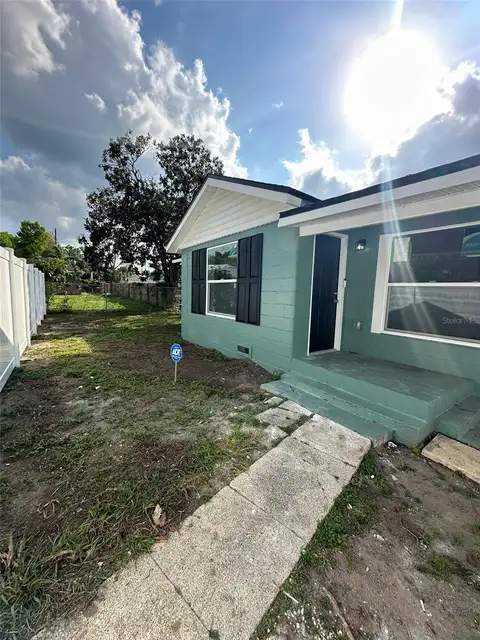 2015 1/2 LAUREL ST — home for sale