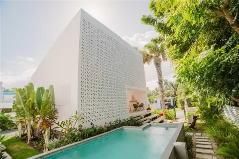 CASA BAJURA CALLE MONTE DE OCA #7 — home for sale