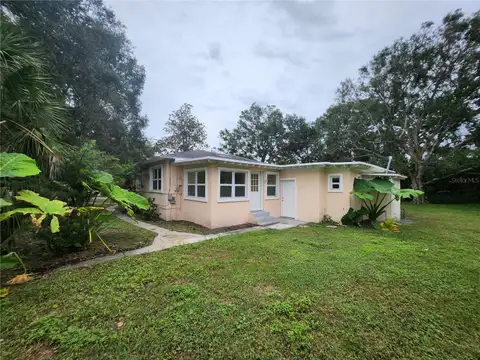 486 OAK ST — home for sale