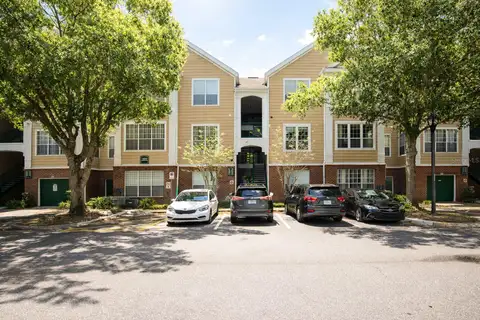 13015 PLANTATION PARK CIR #1027 — home for sale