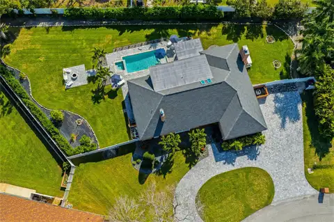 1307 RIVERVIEW CIR — home for sale