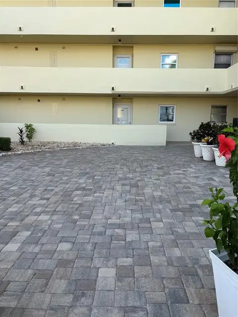 4725 COVE CIR #104 — home for sale