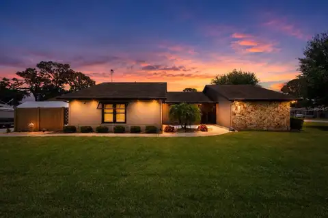 404 N HERON ST — home for sale