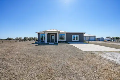 2481 NE FAYE TER — home for sale