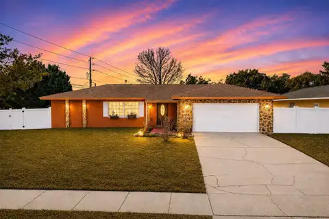 7002 CRESTLAKE DR — home for sale