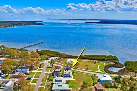 402 SHORE DR W — home for sale
