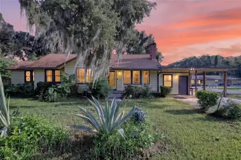 833 NE 28TH ST — home for sale
