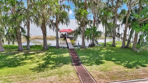 405 LAKESHORE DR — home for sale