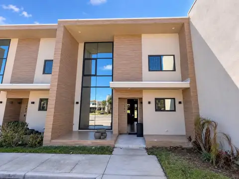 7464 BROOKLYN DR — home for sale