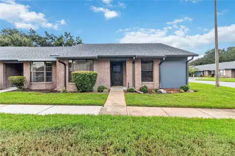 2791 KING OAK CIR — home for sale