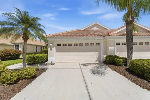 4924 WHISPERING OAKS DR — home for sale