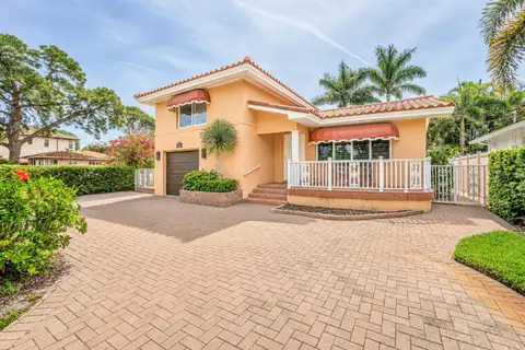 243 SNELL ISLE BLVD NE — home for sale