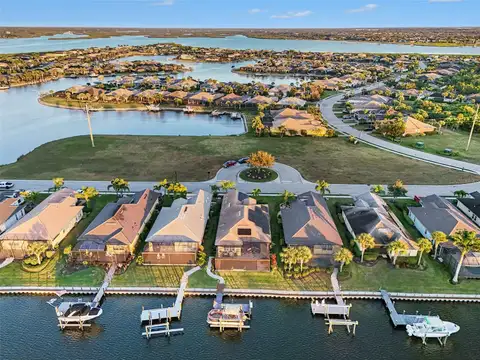 1018 OVERLOOK CT — home for sale