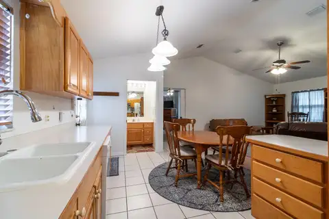 300 SW BRIGHTON CT — home for sale