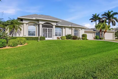 8050 TRACY CIR — home for sale