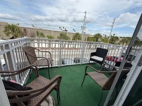 444 BANYON TREE CIR #202 — home for sale