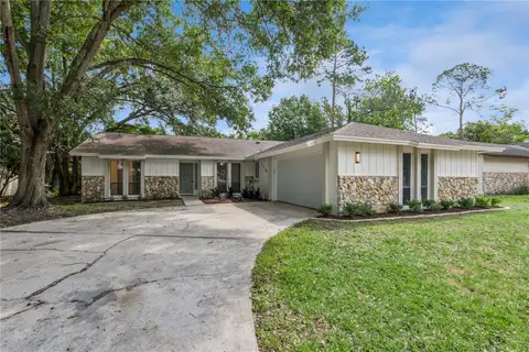 110 HOLDERNESS DR — home for sale
