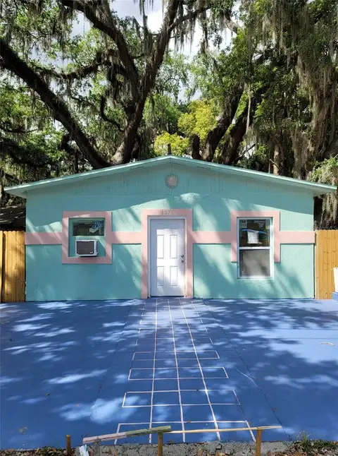 107 E CYPRESS ST — home for sale