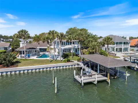 1215 COMMODORE DR — home for sale