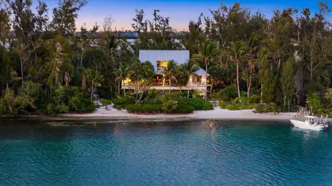 7143 LA LENAIRE DR — home for sale
