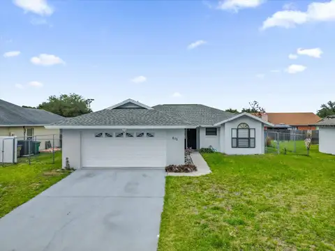 615 MCKINLEY CT — home for sale