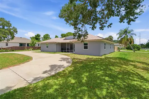602 LAKE DR — home for sale