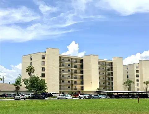 1000 COVE CAY DR #4D — home for sale