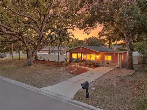 961 LEXINGTON DR — home for sale