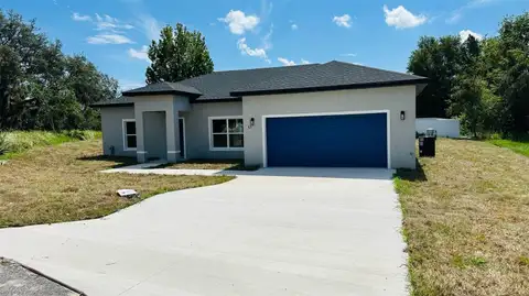 11 SPRUCE LN — home for sale