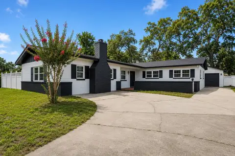 1946 STRATHAVEN RD — home for sale