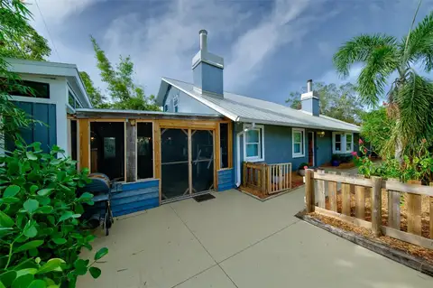 2690 TEMPLE ST — home for sale