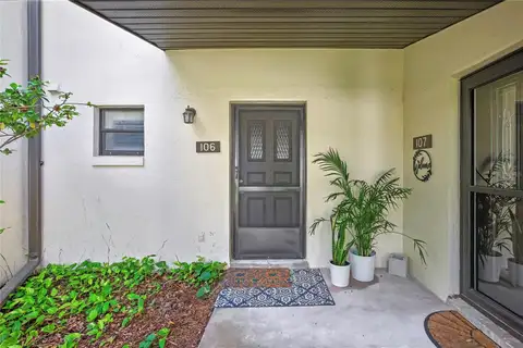 1637 SE PARADISE CIR #106 — home for sale