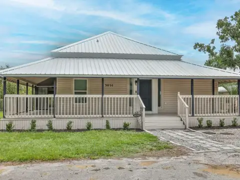 3016 N MARYLAND AVE — home for sale