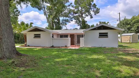 2212 WOODLAND DR — home for sale