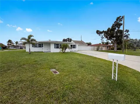 567 BAYWOOD DR N — home for sale