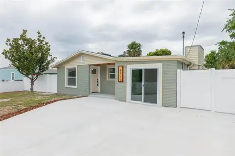 8723 N RIVER FOREST CIR — home for sale