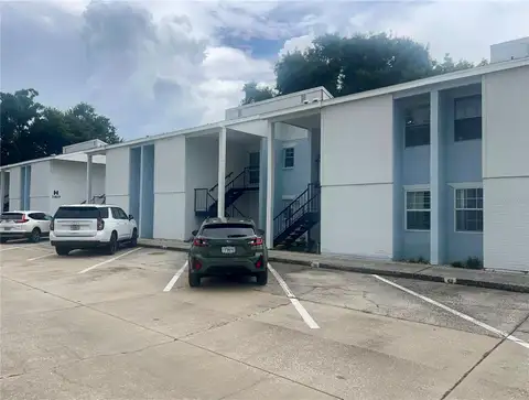 3819 N OAK DR #I42 — home for sale