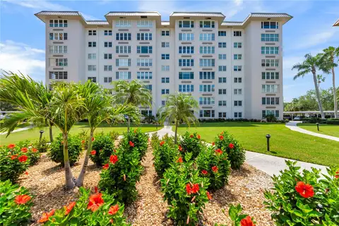 622 EDGEWATER DR #823 — home for sale