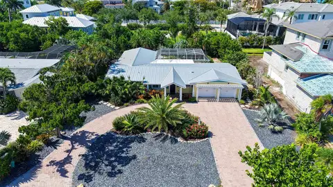 602 BUTTONWOOD DR — home for sale