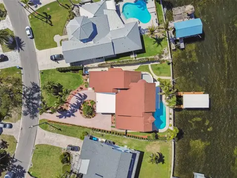 119 CARLYLE CIR — home for sale