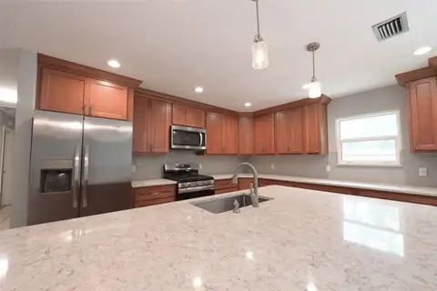 7616 SW 10TH AVE — home for sale